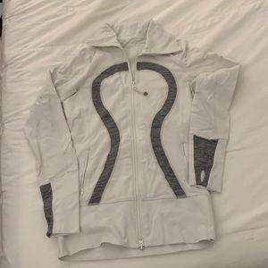 Lululemon In Stride jacket. Size 8